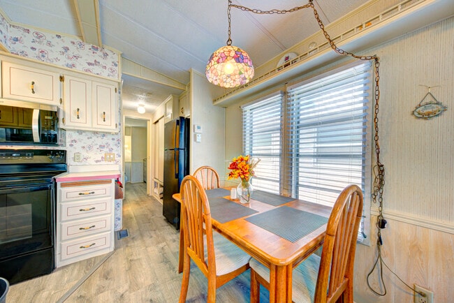 Building Photo - 283 Buffalo Pl