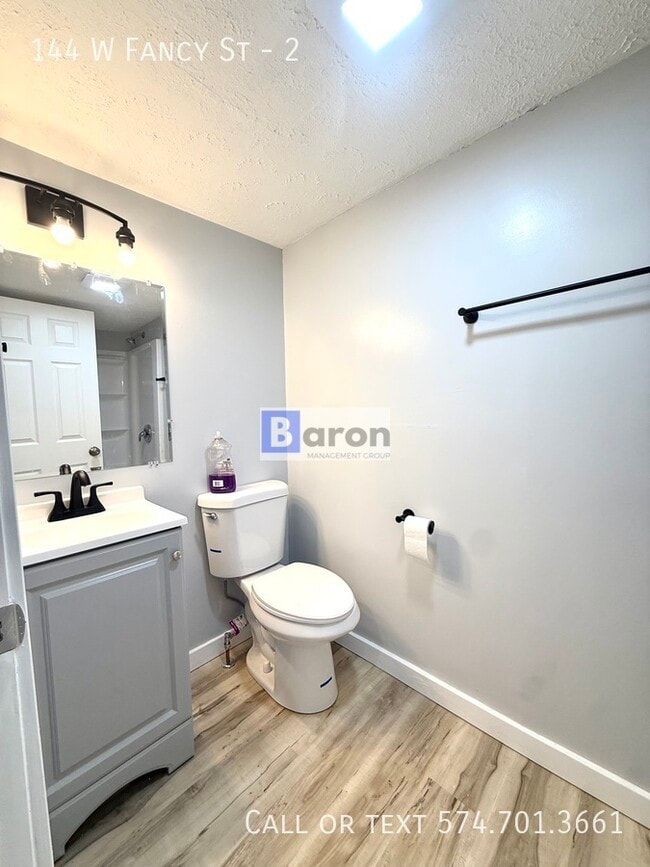 Foto del edificio - 144 W Fancy St