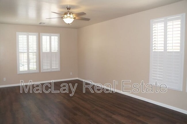 Building Photo - 3829 E Morelos St