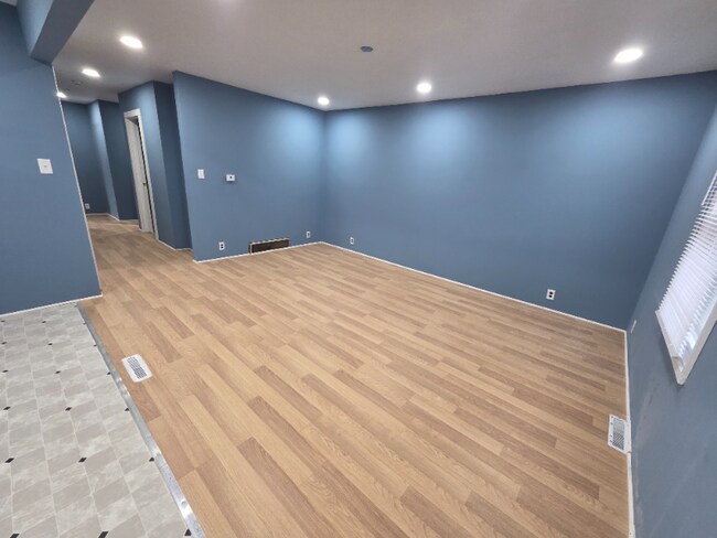 Foto del edificio - 301 Palmer Ave