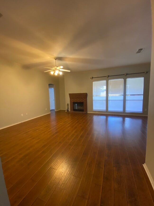 Living Room w/Fireplace - 1704 Cancun Dr