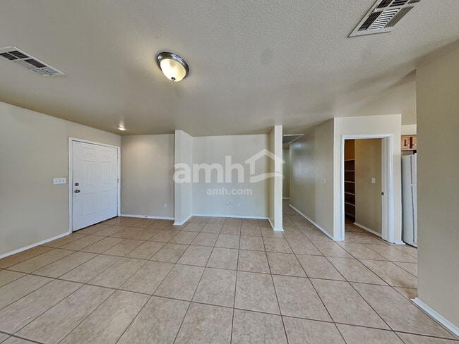 Building Photo - 857 Tollbrook Way