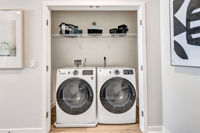 Interior Photo - Kinsley
