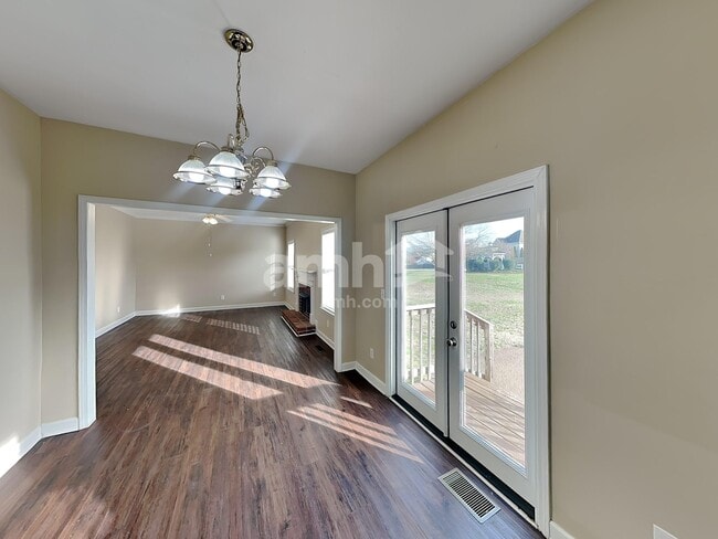 Building Photo - 1509 Beaufort Pl