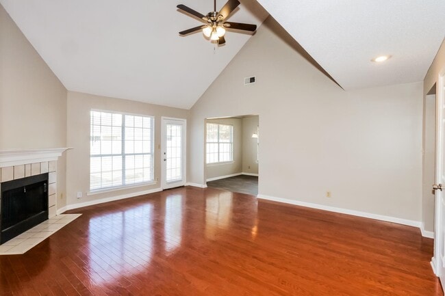 Foto del edificio - 1168 Red Fern Cir W