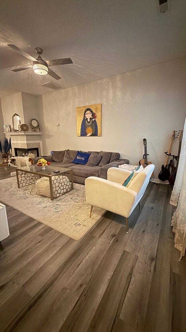 Foto del edificio - 8850 Gerren Ct