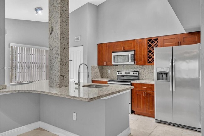 Foto del edificio - 2810 N Oakland Forest Dr