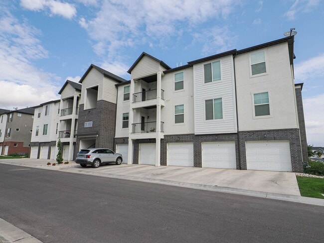 Building Photo - 3717 W 1500 N