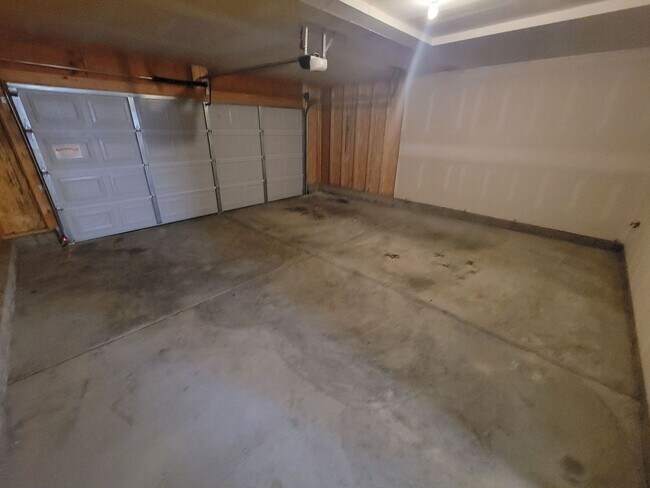 Foto del edificio - 414 Herbert Ave 4BR/2.5BA (Lockland)