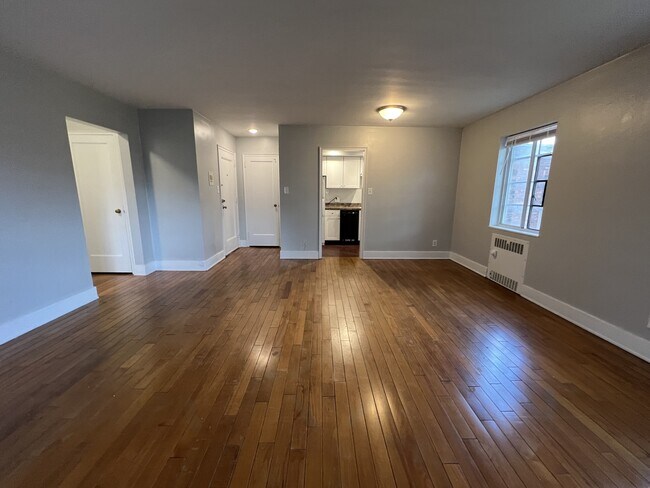 Foto del edificio - Canterbury Court Apartments