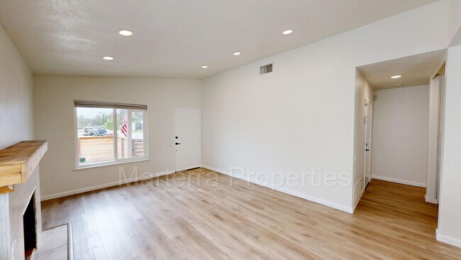 Foto del edificio - Amazing 3 Bedroom Home in Mission Viejo!