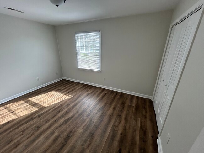 Foto del edificio - 426 Walnut Ave SE