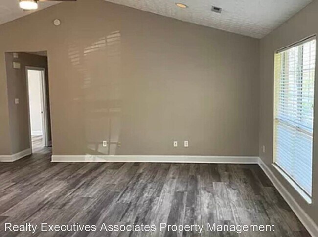 Foto del edificio - 3 br, 2.5 bath House - 8426 Lesley Marie Lane