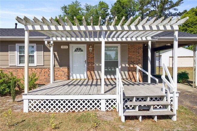 Foto del edificio - 1644 Inverness Dr