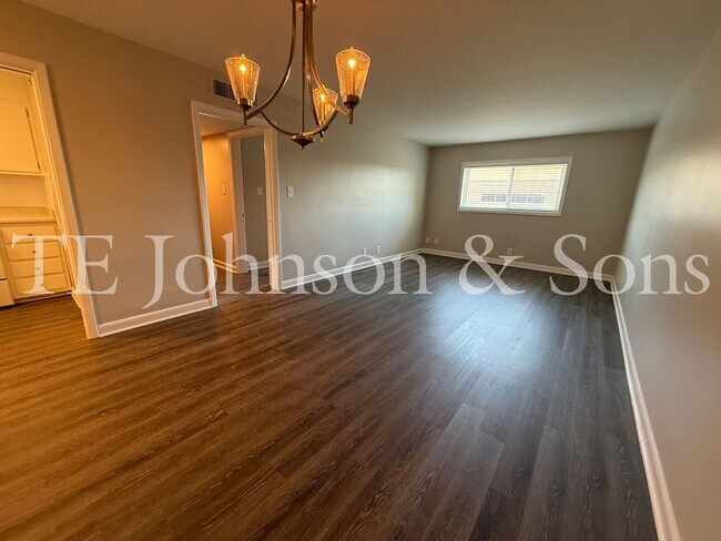 Foto del edificio - 1 Bedroom Minutes from The School of the A...