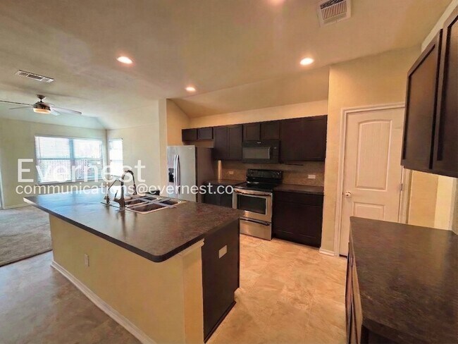 Foto del edificio - 12904 Tinker St