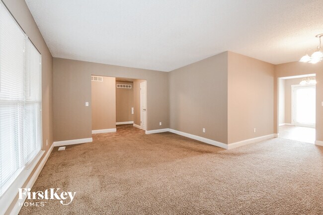 Building Photo - 14641 Arpent Ln