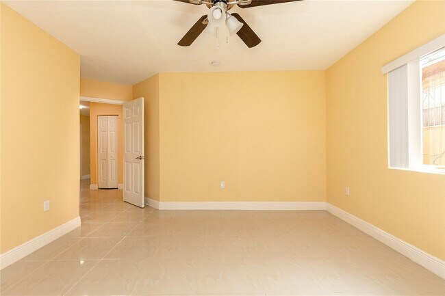 Foto del edificio - 4142 NW 23rd Ct
