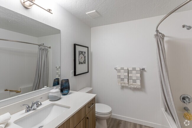 2BR, 2BA - 1,077SF - Village East Apartments & Townhomes