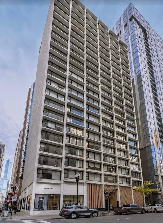 Building Photo - 20 E Chestnut St