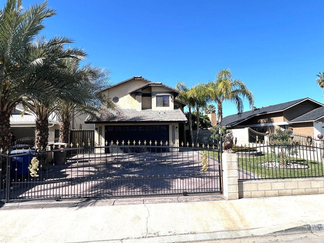 1100 Delwood Ave, Bakersfield, CA 93307 House Rental in Bakersfield