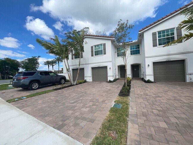 Foto del edificio - 6907 Broadwater Ln