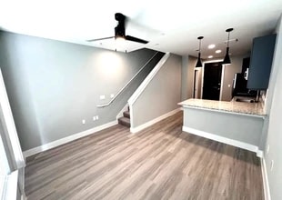 Building Photo - 5005 E Parmer Ln