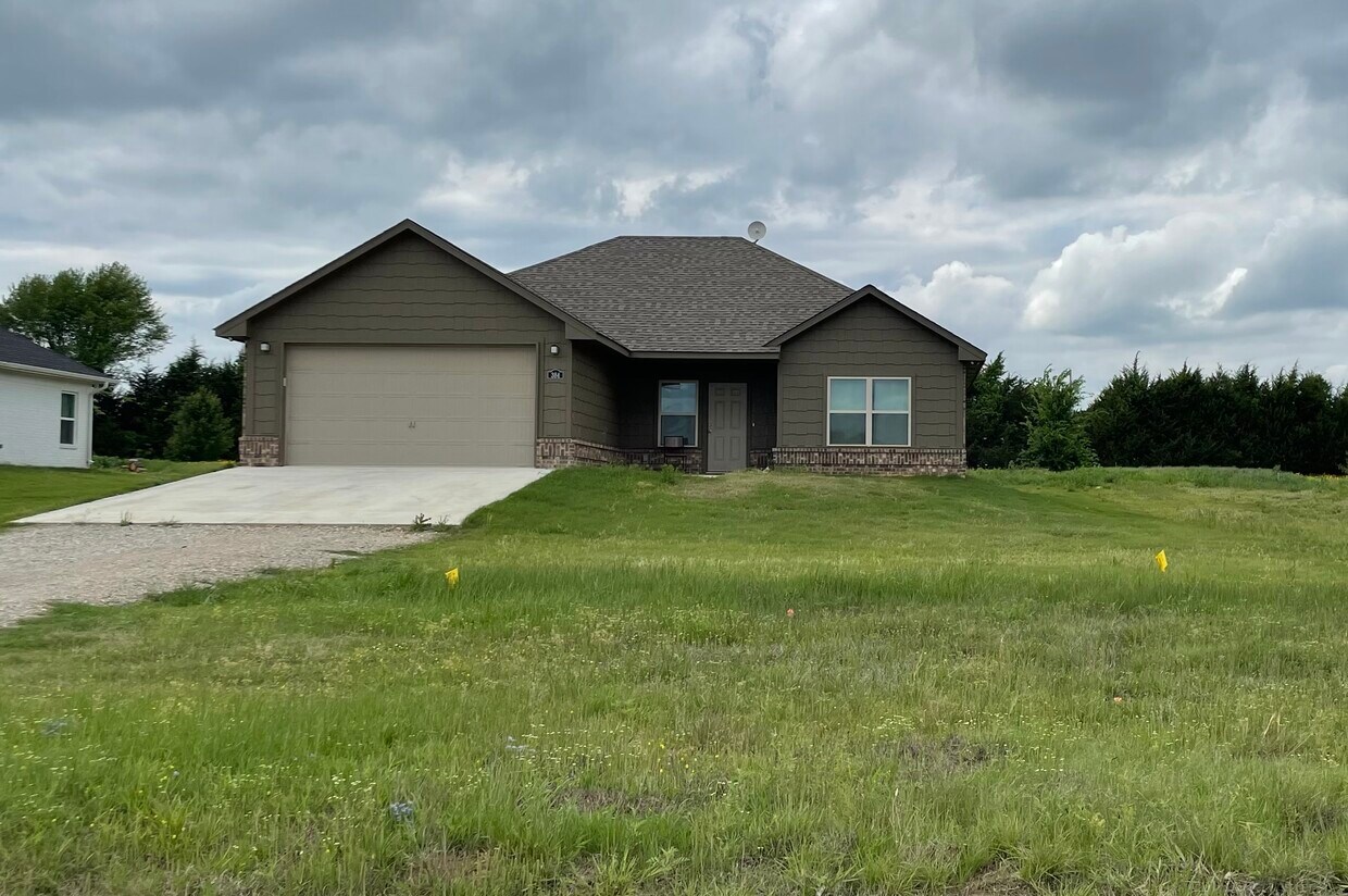 384 Western Hills Dr, Durant, OK 74701 House Rental in Durant, OK