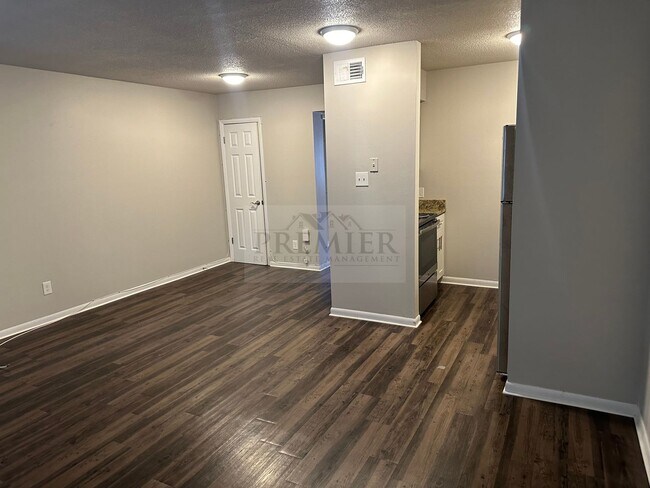Foto del edificio - 6055 Barton Ave