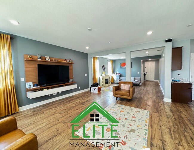 Foto del edificio - Welcome to this Immaculately Maintained Re...