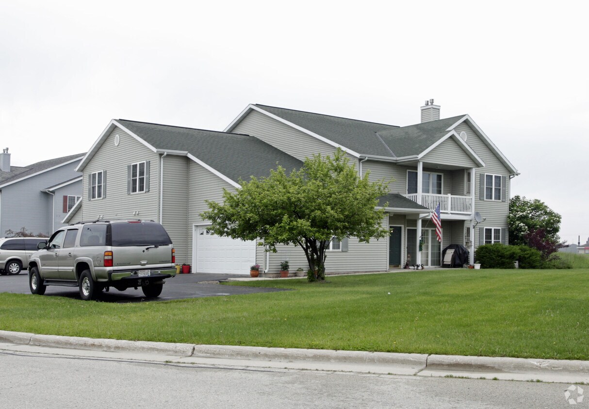 262 S Lar Ann St, Belgium, WI 53004 Apartments in Belgium, WI