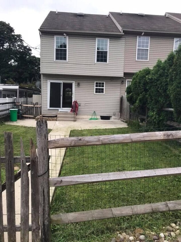 Foto del edificio - 1133 N 19th St