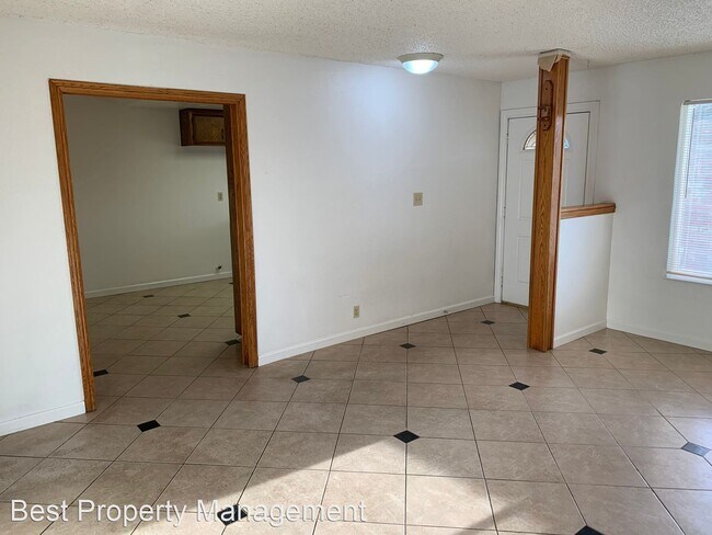 Building Photo - 3 br, 2 bath House - 828 Alpine Ave