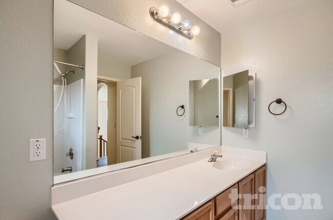 Foto del edificio - 21116 Alma Dr