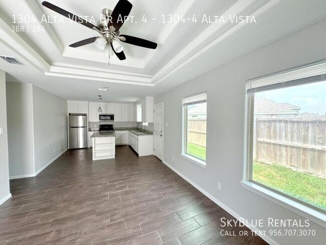 Building Photo - 1304 Alta Vista Dr