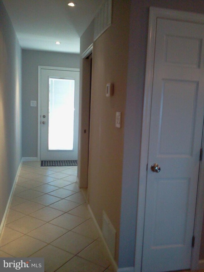 10G Queen Elizabeth Ct, Chester, MD 21619 Townhome Rentals in Chester