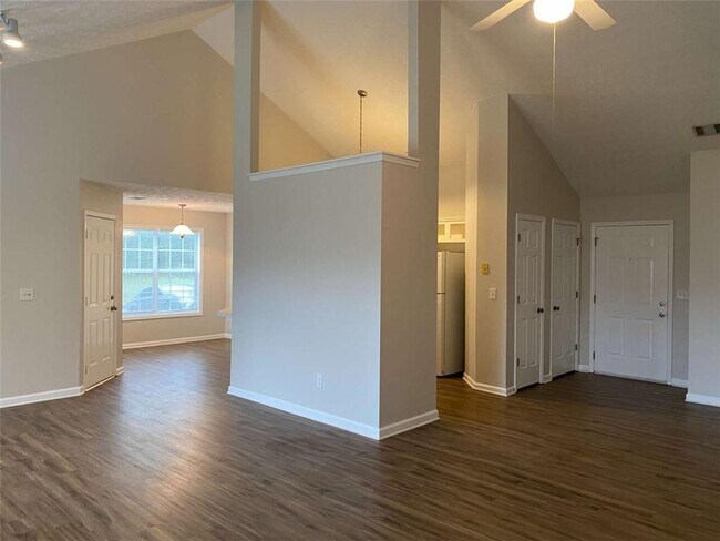 Foto del edificio - 4343 Grey Park Dr NE