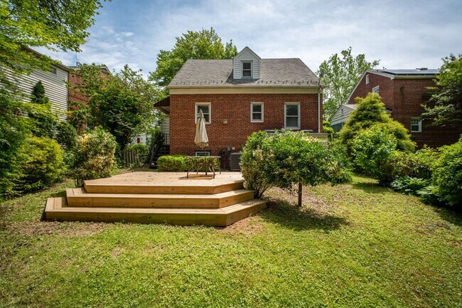 Building Photo - 5322 Baltimore Ave