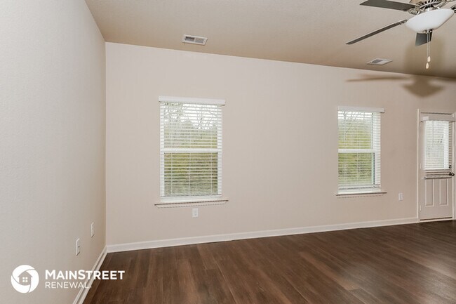 Foto del edificio - 620 Clover Cir
