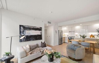 Building Photo - 555 Fulton St