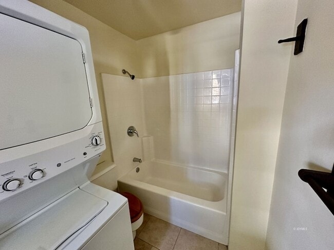 Building Photo - 54274 N Circle Dr