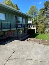 Building Photo - 1933 NE Valley Rd