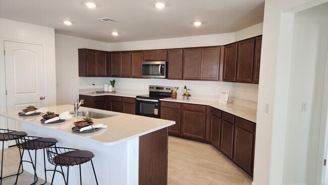 Foto del edificio - 24661 W Jessica Ln