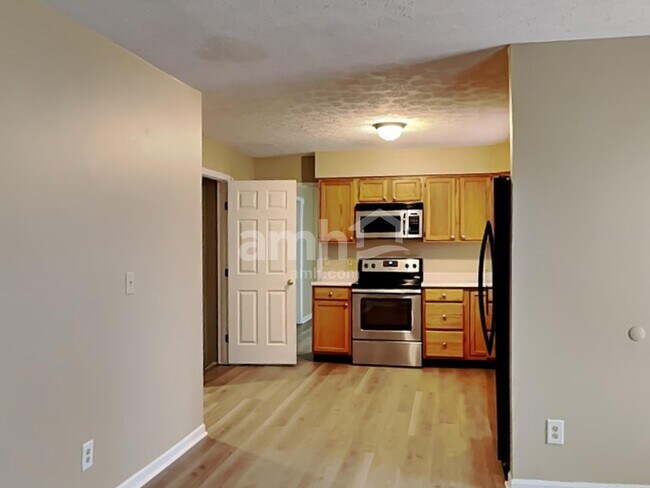 Foto del edificio - 4626 Laurel View Dr