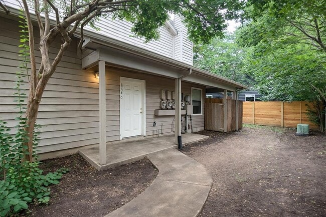 Building Photo - 8704 Schick Rd