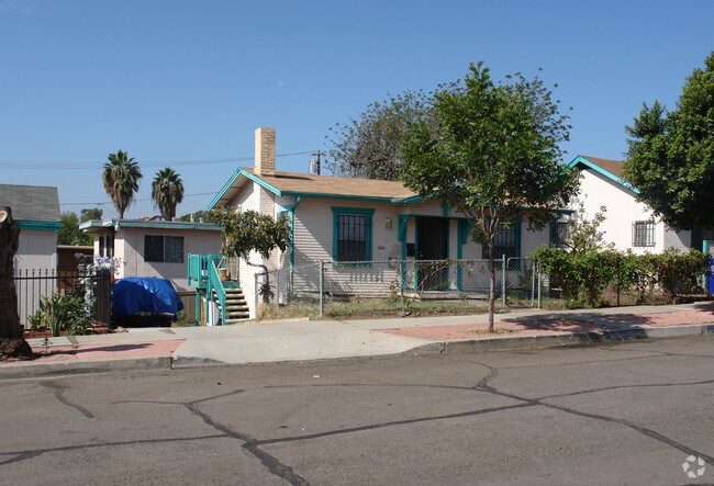 Building Photo - 3204-3330 Highland Ave