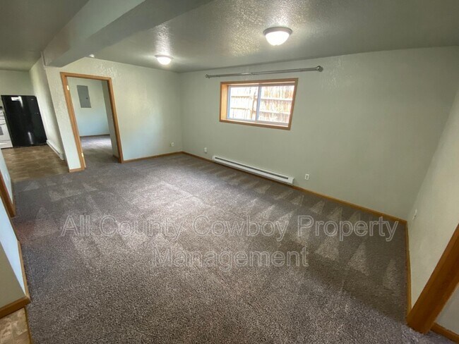 Foto del edificio - 1557 W Jefferson St