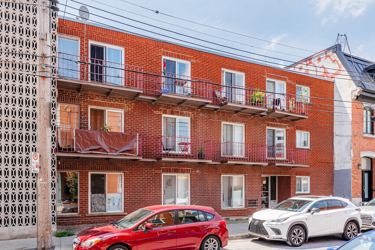 Primary Photo - 260 Av Greene