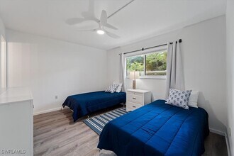 Building Photo - 307 Goodlette-Frank Rd