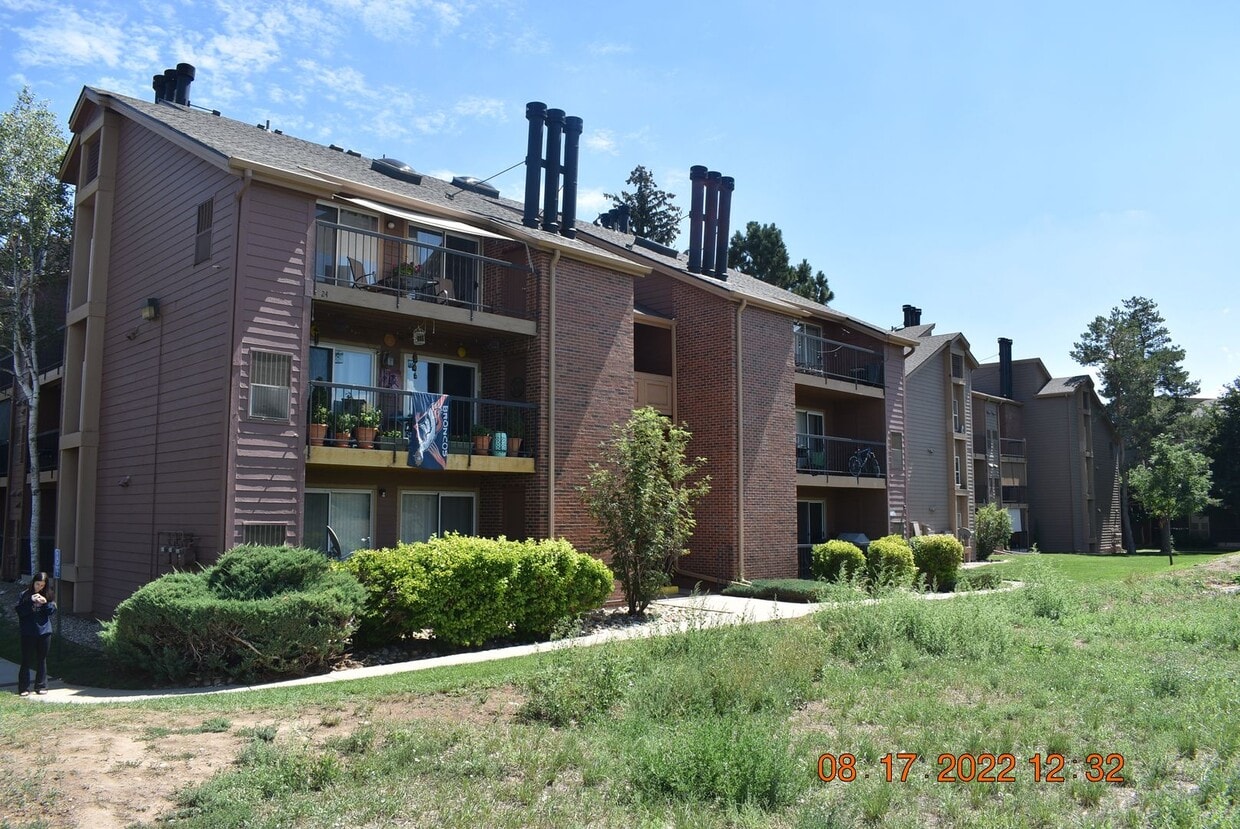 Photo - 4899 S Dudley St H14